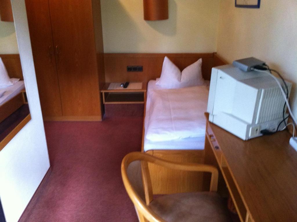 Hotel Bacchusstube Garni Goldbach  部屋 写真