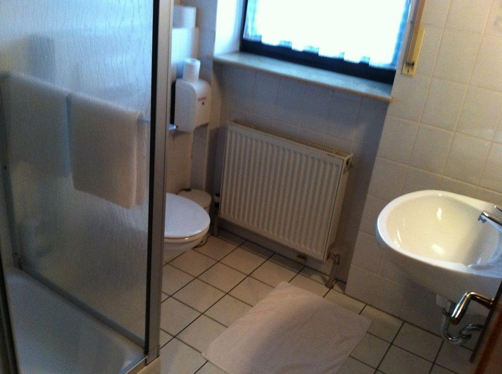 Hotel Bacchusstube Garni Goldbach  エクステリア 写真