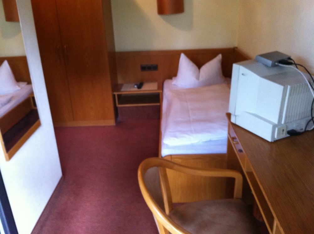 Hotel Bacchusstube Garni Goldbach  エクステリア 写真